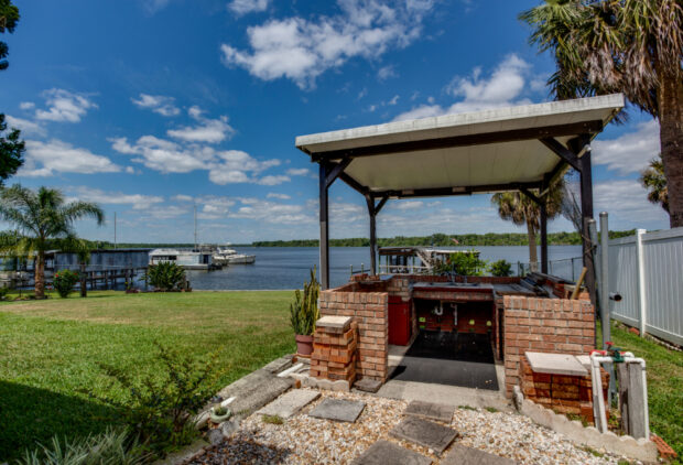 Building the Ultimate “Chiefs Kingdom” Tailgate: Outdoor Kitchens for KC BBQ Culture